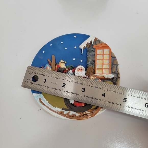 Vintage “A Christmas Remembered” Hand Painted DecorativePlate and stand 1997 - Picture 10 of 16